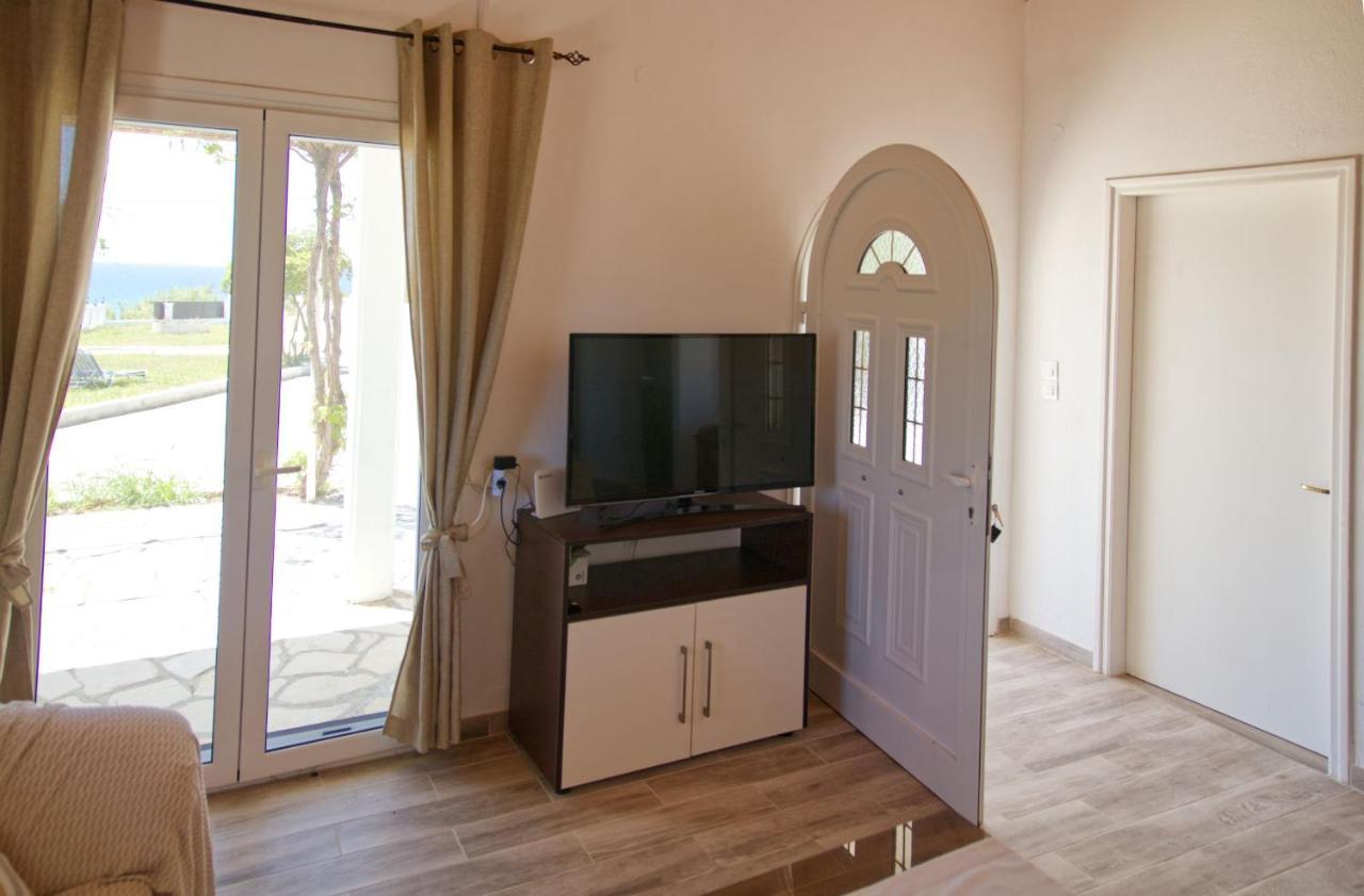 Villa Riviera Agios Georgios  Buitenkant foto